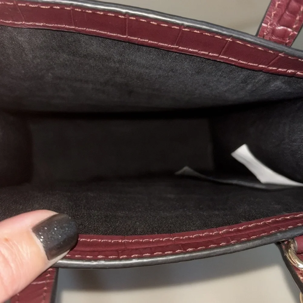 Marc Jacobs Micro Leather Burgundy Embossed Crocodile Crossbody - Picture 7 of 9